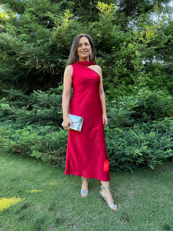  con Vestido Abril Rojo