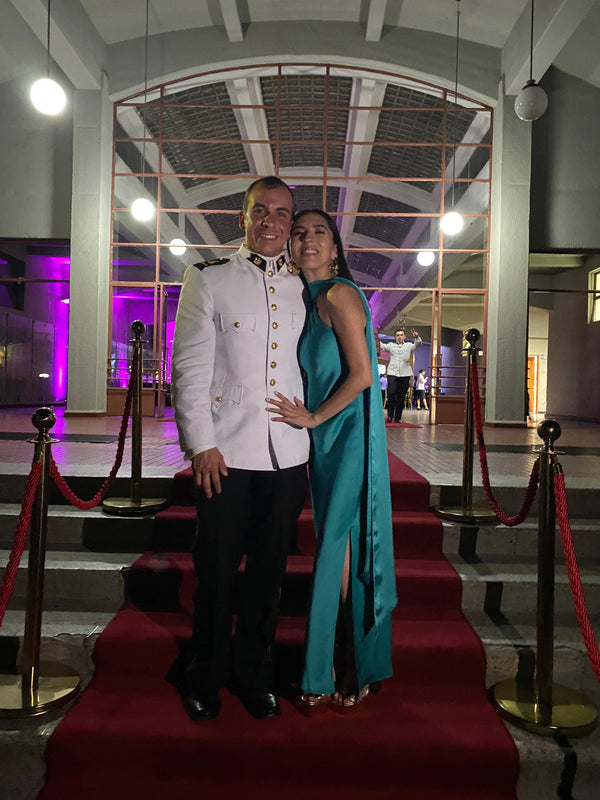  con Vestido Abril Turquesa