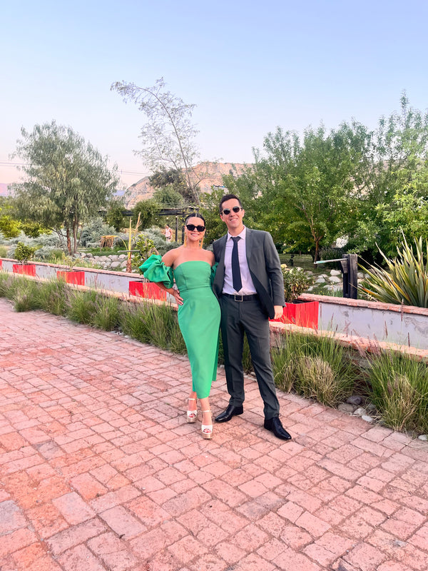  con Vestido manga farol verde