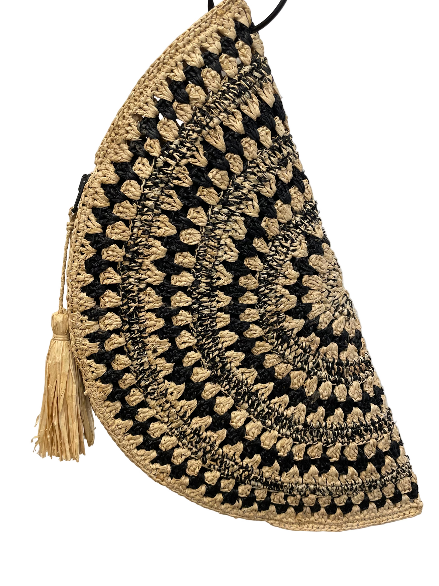 Cartera medialuna beige y negro