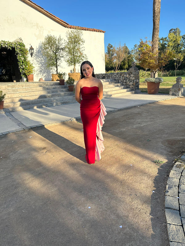  con Vestido Macarena Granate