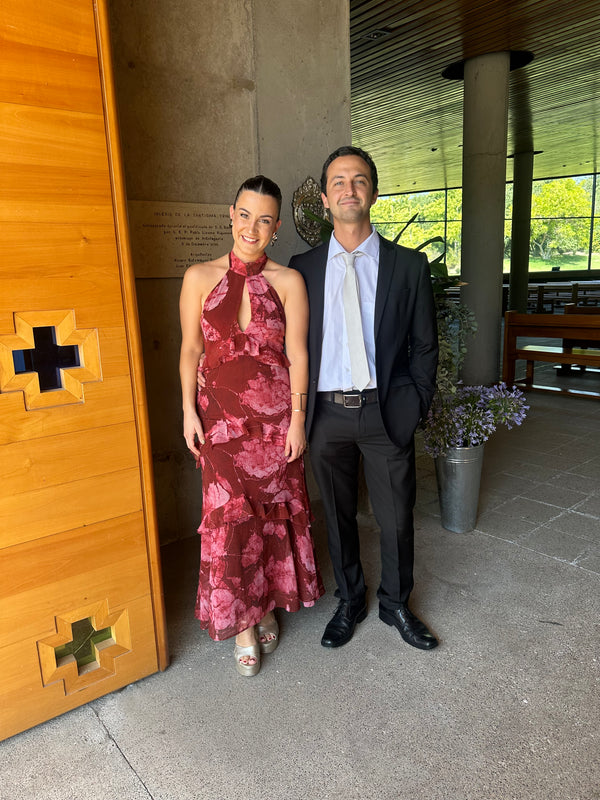  con Vestido Rosario Estampado
